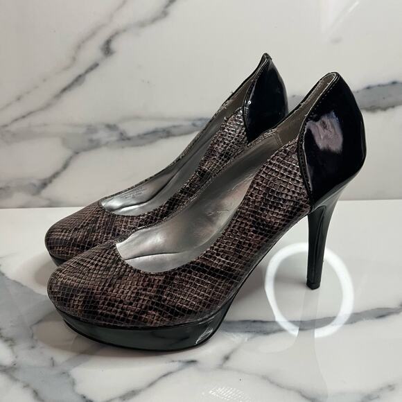 Guess Women's Black Brown Reptile Platform Pumps Andrea Heels Sz 8 Date Night - Picture 3 of 7
